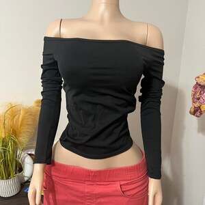 Lizette Collection Off The Shoulder Long Sleeve Top - Black - NWT - Size M